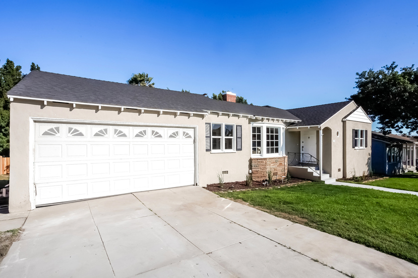 1720 S Fairfax Ave Laura Anderson